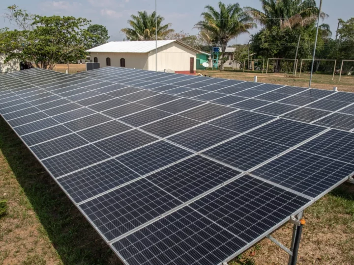 No Dia Mundial da Energia, Fundação Amazônia Sustentável destaca transformação de comunidades amazônicas com energia solar limpa e sustentável